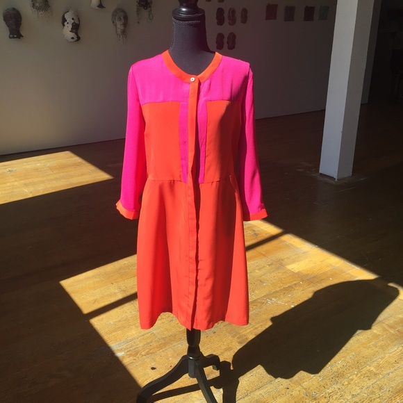 attention Dresses & Skirts - Bold vibrant Hot pink and orange color blockef long sleeve dress